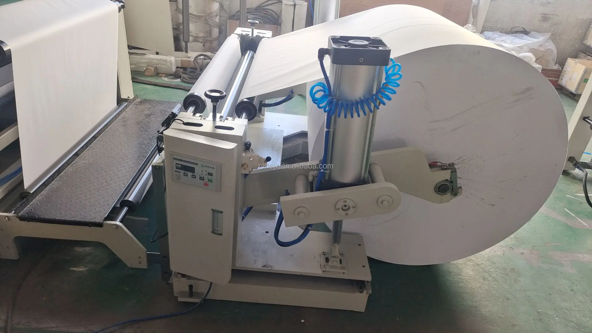 HQJ-1100D single roll A4 copy write paper cutting and ream online packing machine line