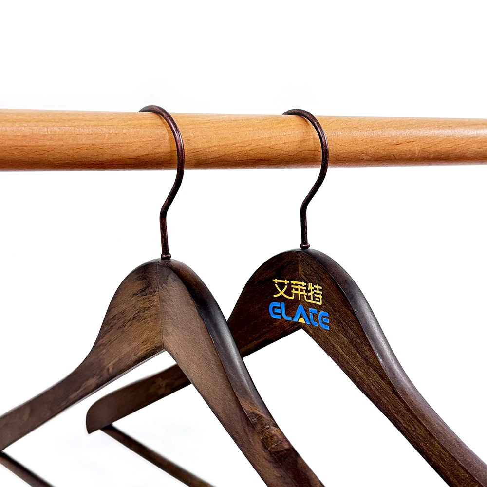 Assessed Supplier Wholesale Wooden Coat Hangers Hangers for Cloths Clothes Hangers Manufacture