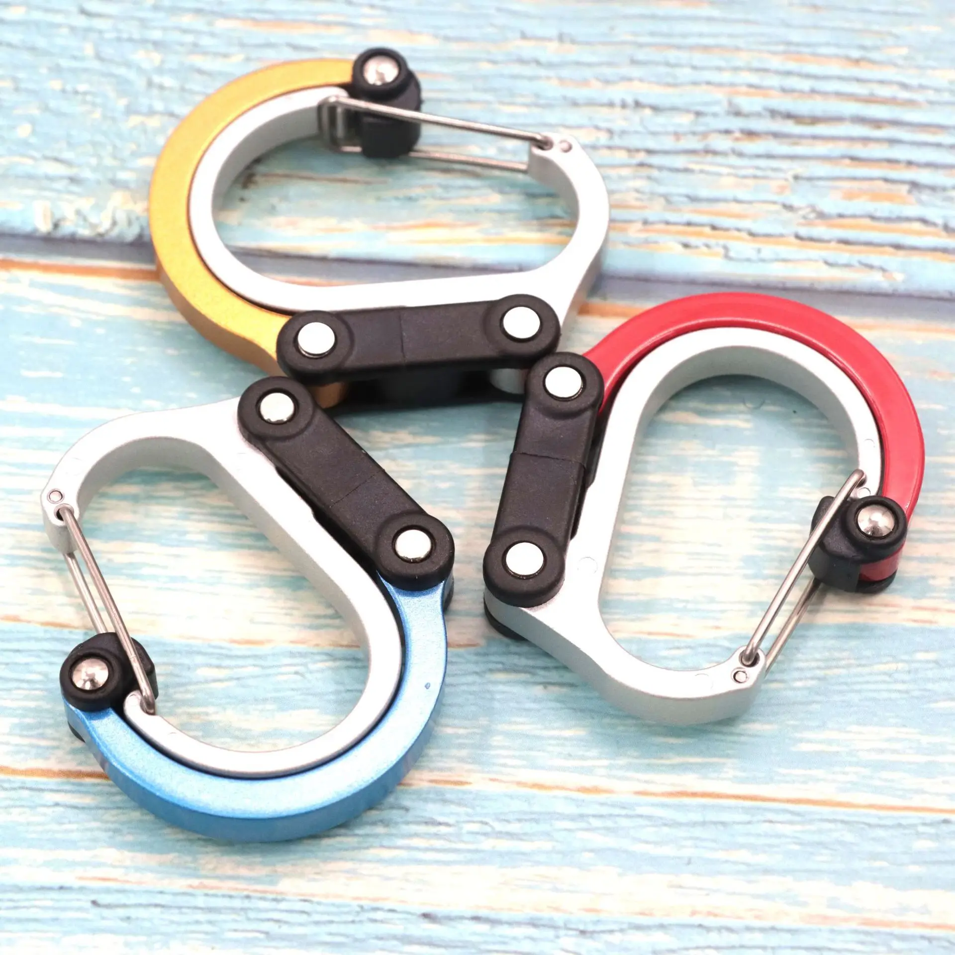 Outdoor tactical supplies Mountaineering buckle Premium aluminum alloy D type quick-hanging buckle with lock key tool equipment