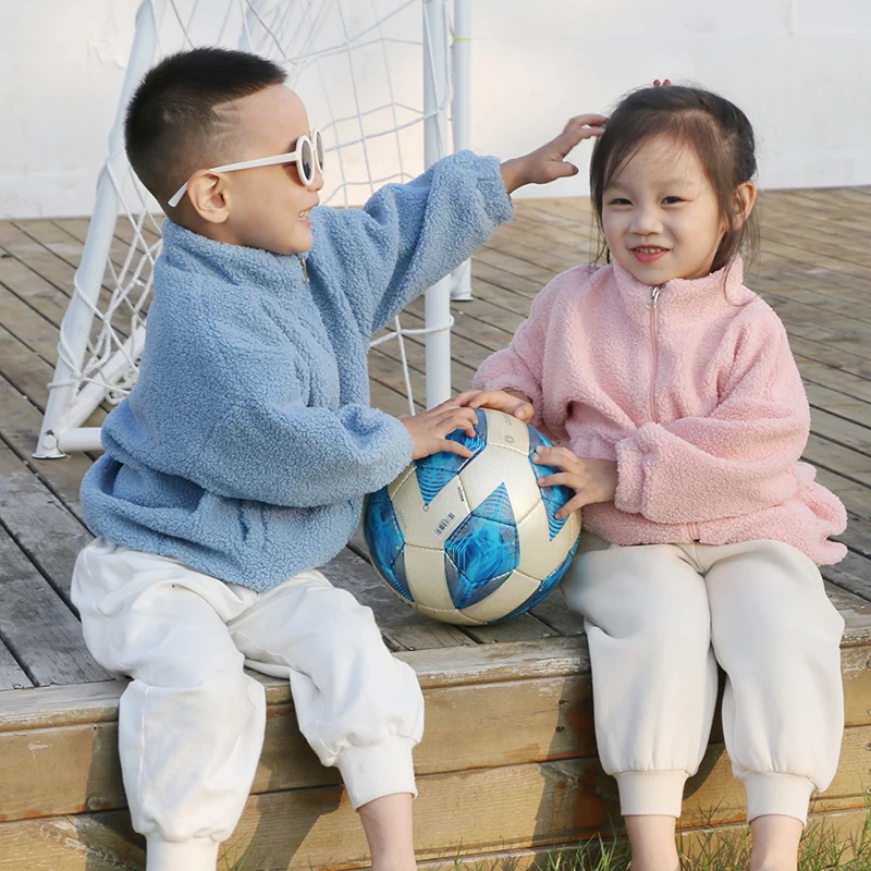 Детская осенняя куртка с длинным рукавом