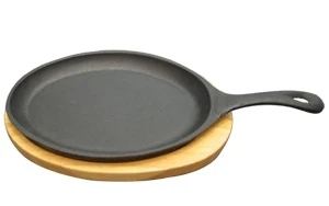 Cast iron plate barbecue meat sizzling plate steak pan BBQ grill with cast iron handles and wooden base