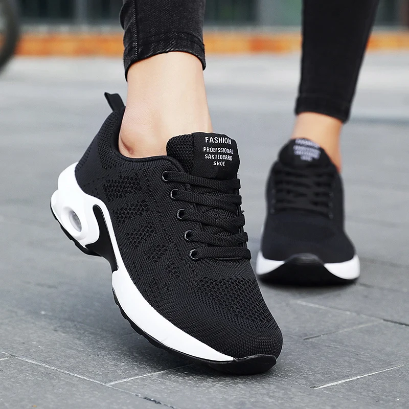 813 Hot Fashion Trend Cushioning Air Cushion Sneakers Comfortable Casual Shoes Lace-up women Shoes