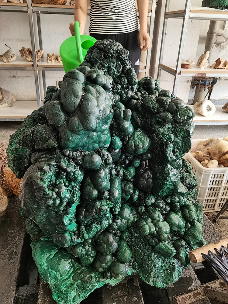 Wholesale Natural Rough Malachite Stone High Quality crystal Malachite Rock Raw Malachite  mineral Specimen for Home decoration