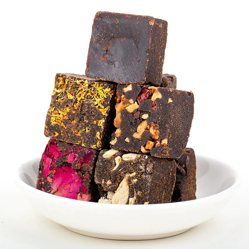 Black sugar brown suger cube candy mixed with flowers flavors sugar tea rose flower tea