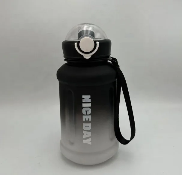 Large Capacity Colorful Gradient Plastic Hand Cup with Frost Handgrip Cute Design Made from PC Material