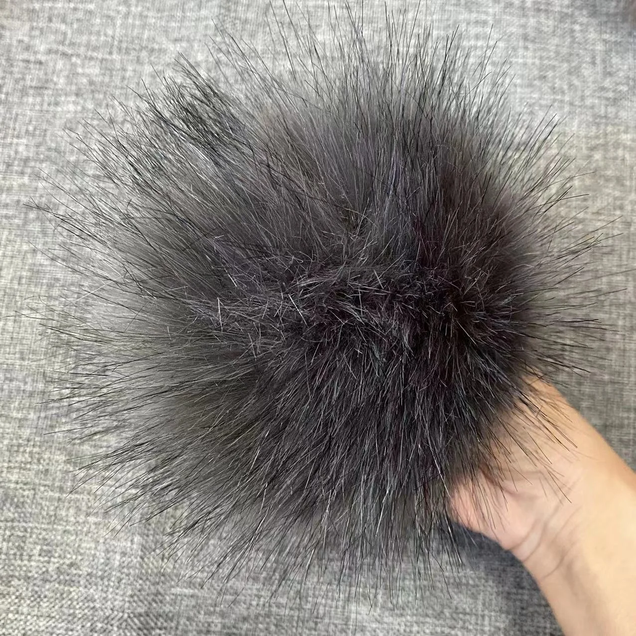 Custom fuzzy 15cm 18cm large faux animal fur pom balls with press button for decoration beanie shop OEM DIY fluffy fur snap poms