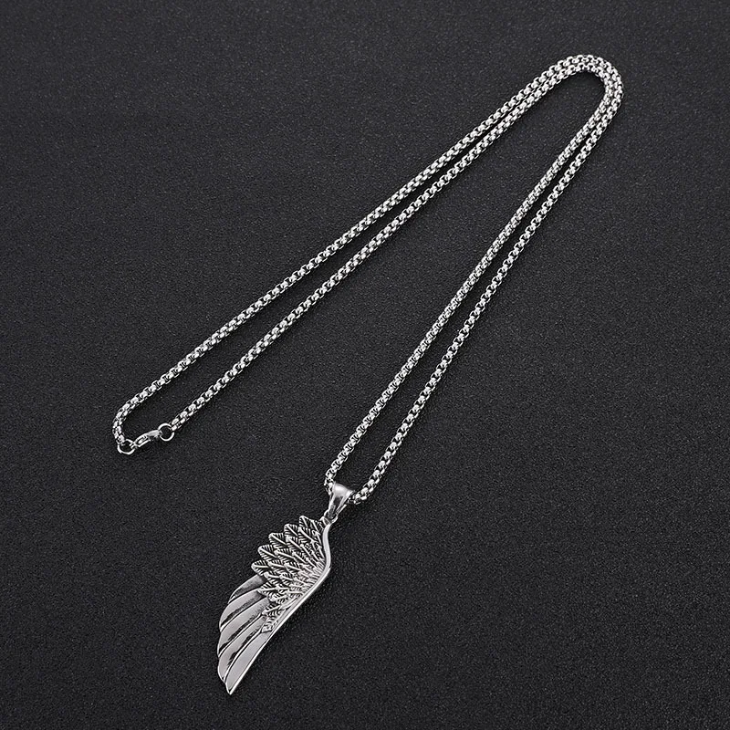 Fashion Jewelry with Retro Style Unisex Alloy Feather Detail Vintage Angel Wings Pendant Necklace