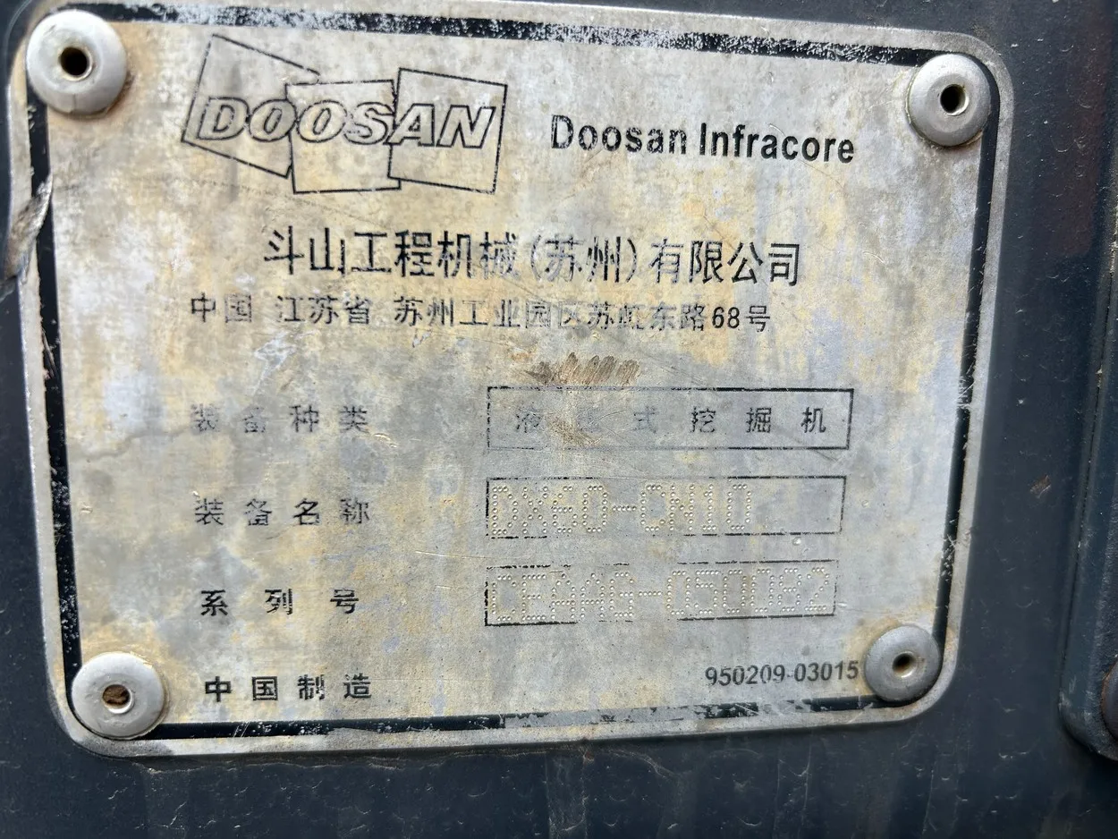 DoosanDX60 paletli ekskavator dayanikli esneklik 100% hazir uygun fiyat mukemmel kalite Hitachi ikinci el ekskavator