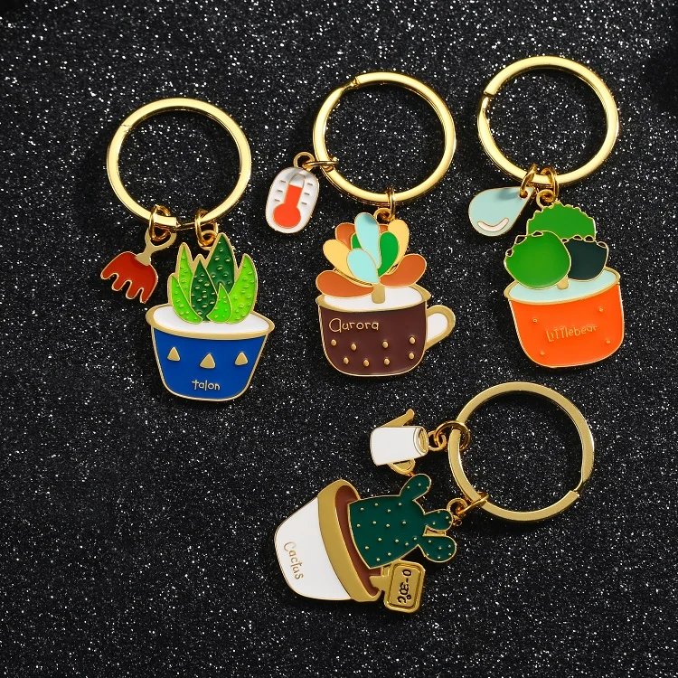 2024 Hot Selling Metallic Plant Keychain Custom Gold Color Soft Enamel Cactus Flower Keychain