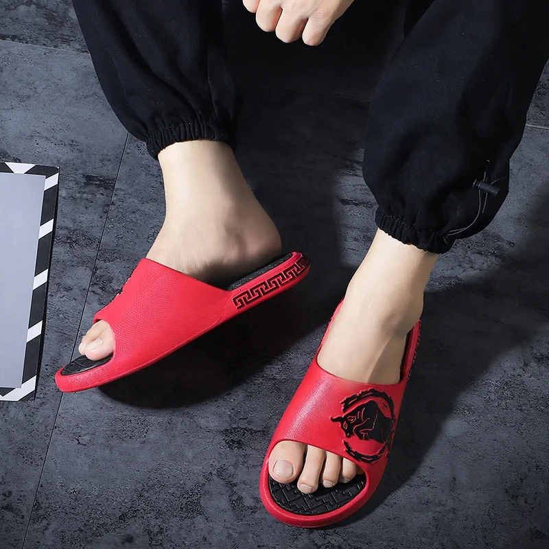 2021 Factory Price wholesale Men House Slides Slippers For women Black Man Beach For Women Ladies Flat Slippers