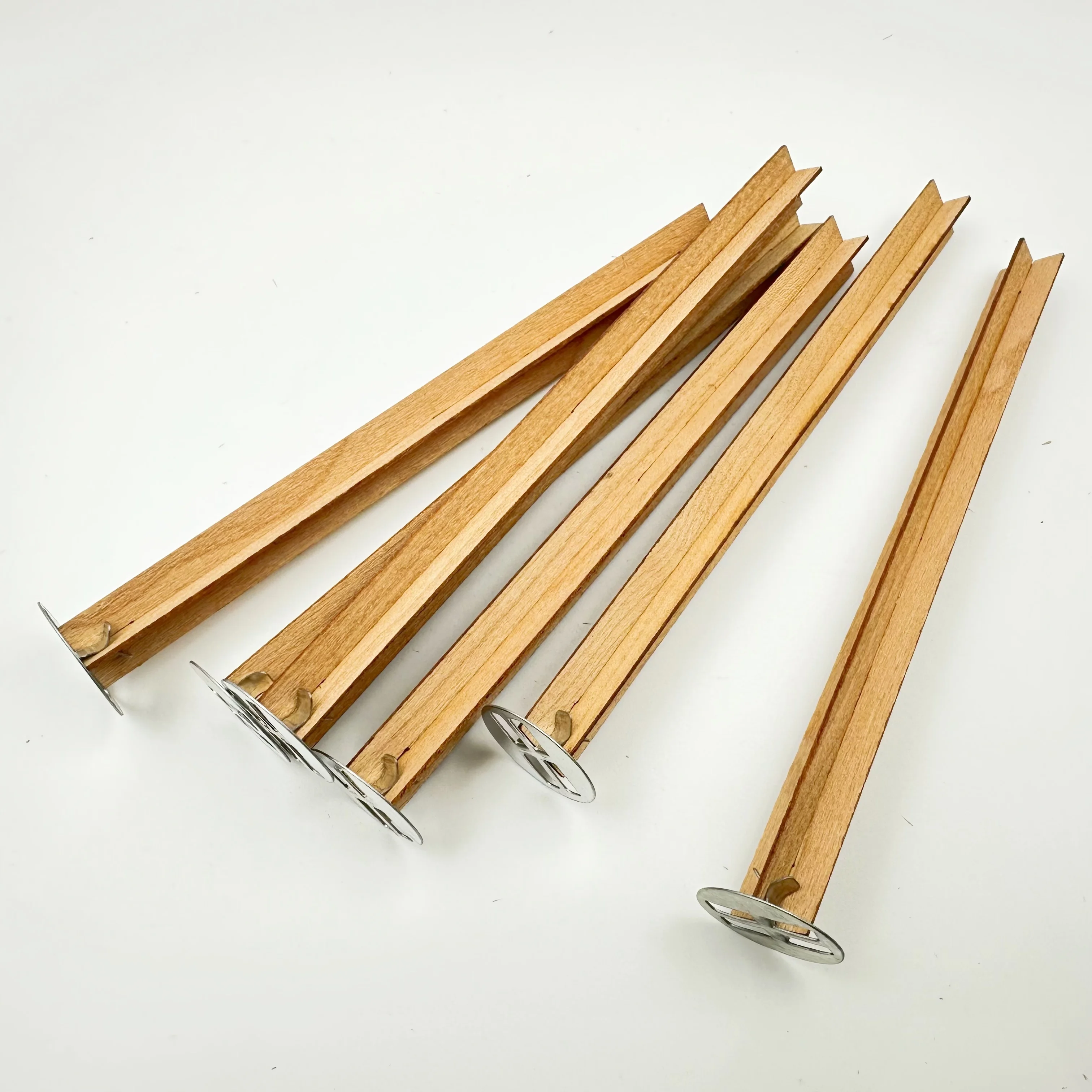 Wood Wicks for Candles Making - Smokeless  Cross Wooden Wicks . Wood Wick With Metal Clip for Candle Making and DIY Candle Craft