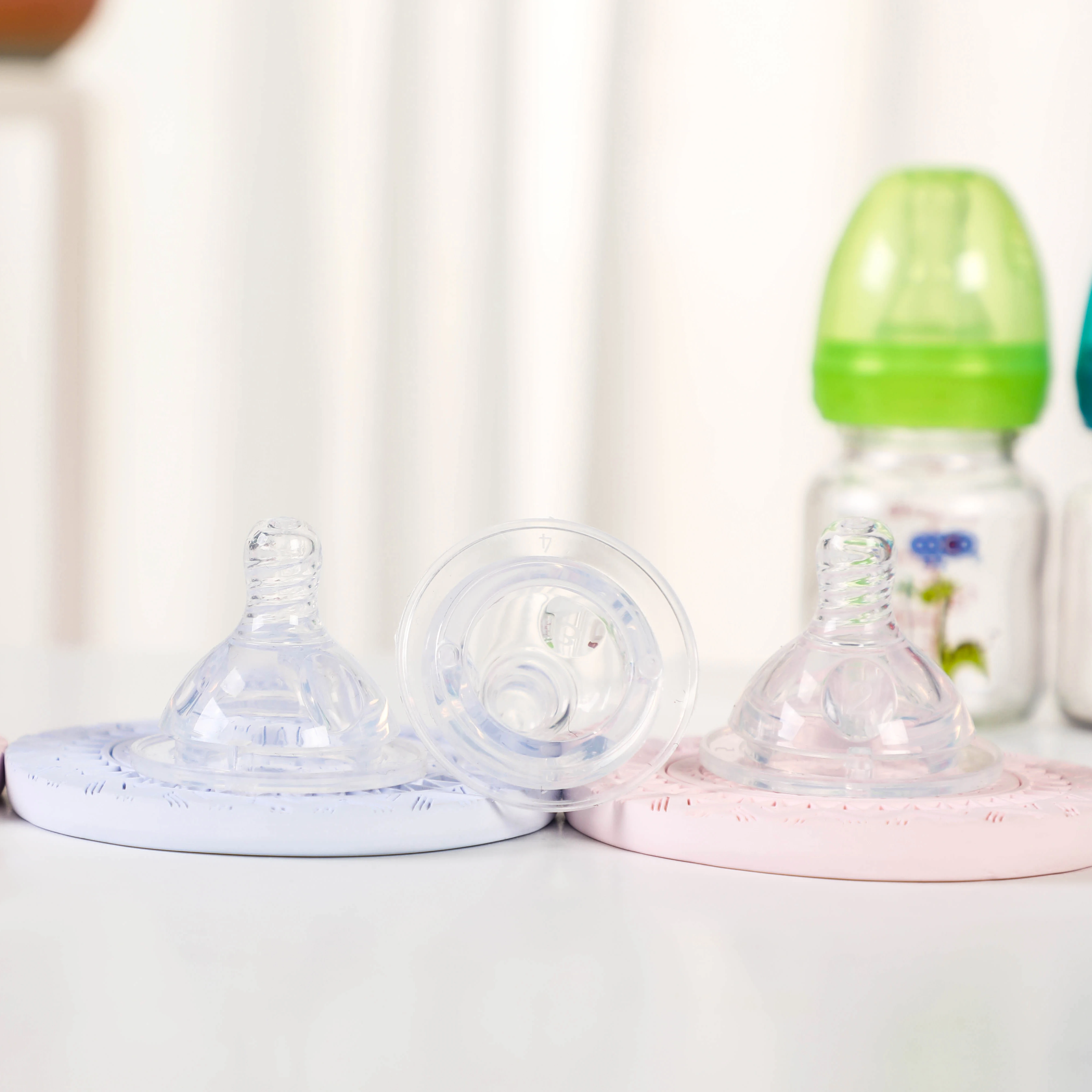Factory Wholesale Wide-Caliber Latex BPA Free Liquid Silicone Bottle Teat Breast anti-colic Milk Feeding Bottle Nipple