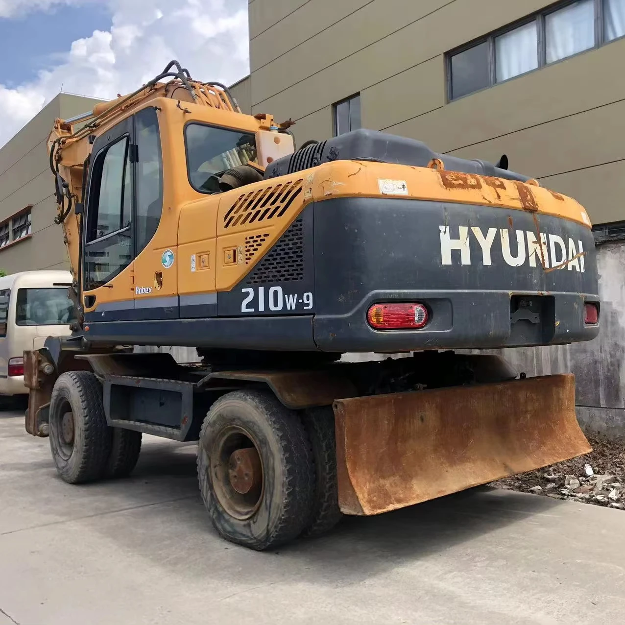 Used wheel Hyundai Excavator High Quality Original Korea Brand Crawler heavy digger machine cheap price for sale