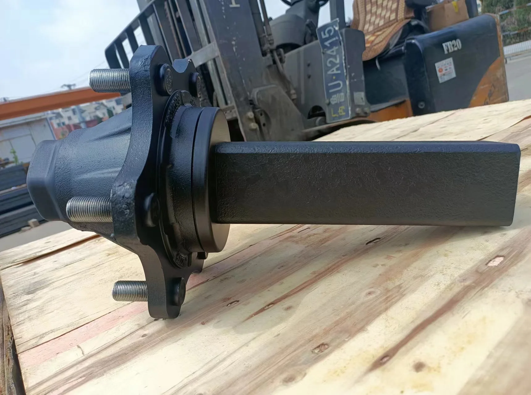 6 Ton Stub Axle-2.jpg