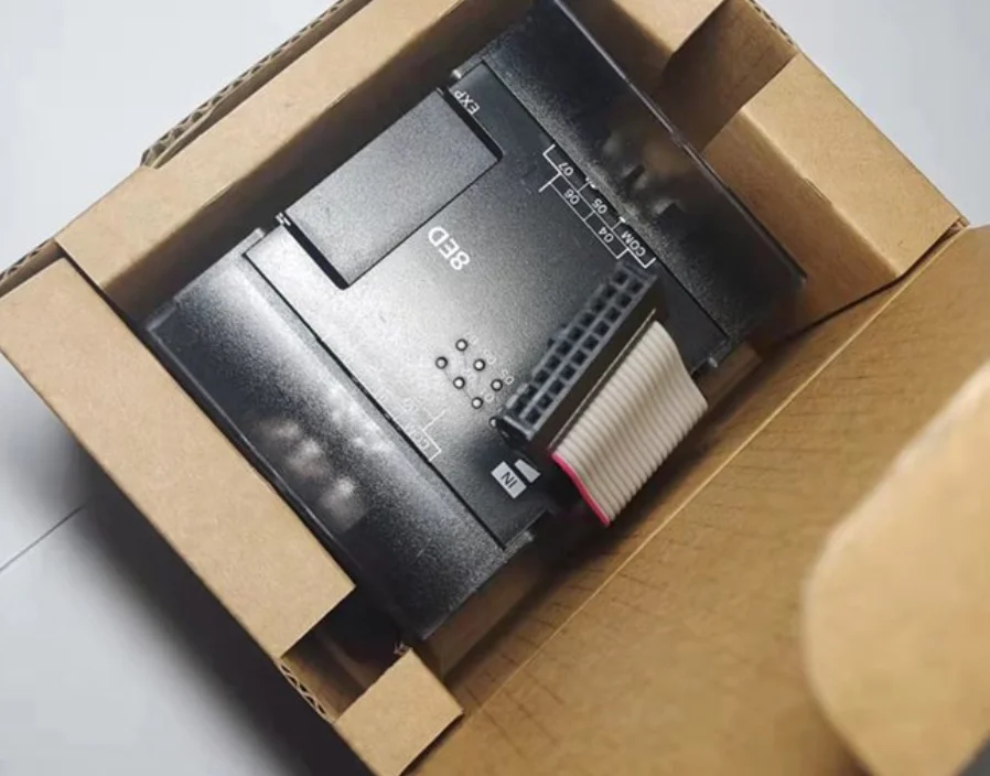 CP1H-XA40DR-A CP1E CP2E CP1H CP1L CJ2M Low Price High-speed Counting 24-in 16-point Electrical Output Elevator Control Plc