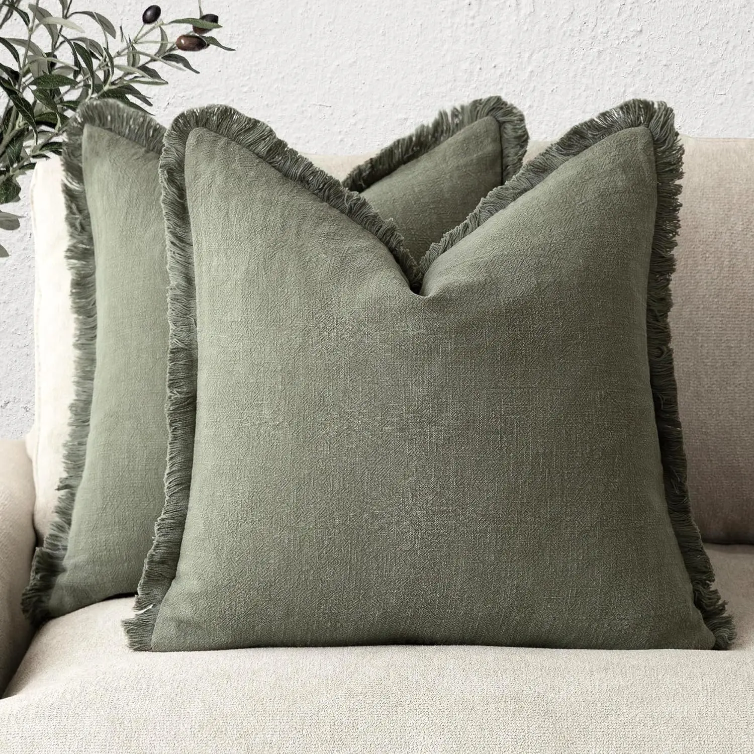 Solid Pattern Decorative Pillow Cover with Tassels New Design Fashion Cushion for Home Decor for Neck