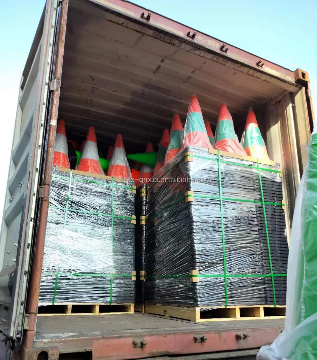 2024450mm 700mm Australia/Nz Standard pvc Reflective Flexible Road Safety 28 inch Traffic Cone