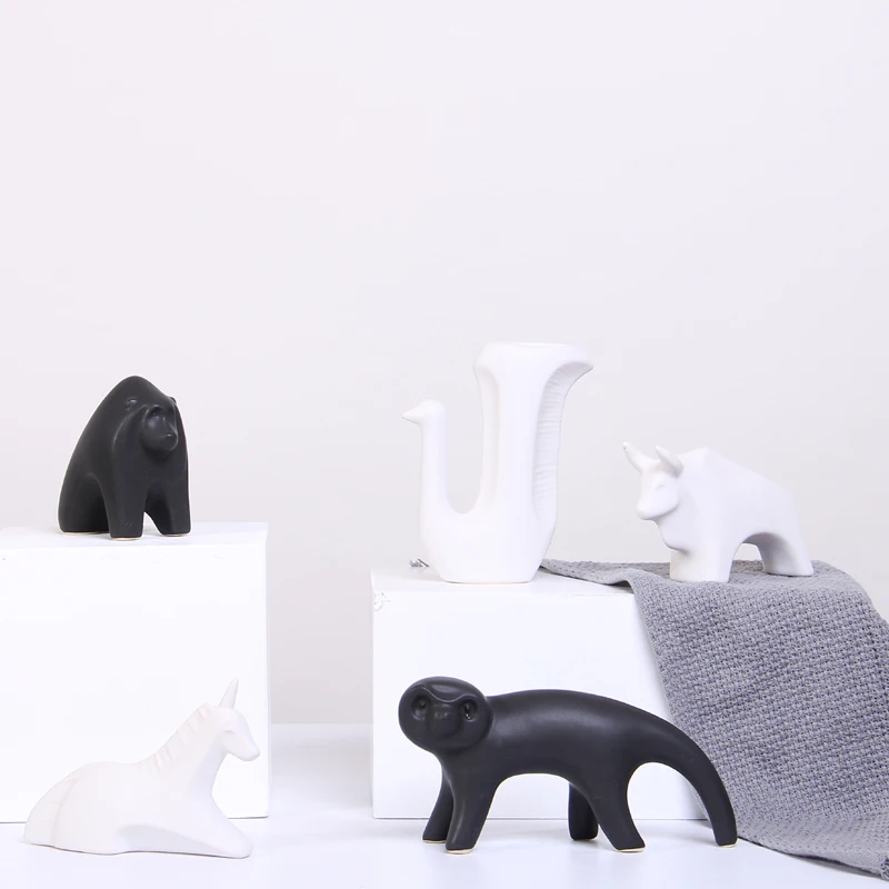 Creative Ceramic Home furnishing decoration Mini black and white cute ornaments desktop ins photo props animal figurines