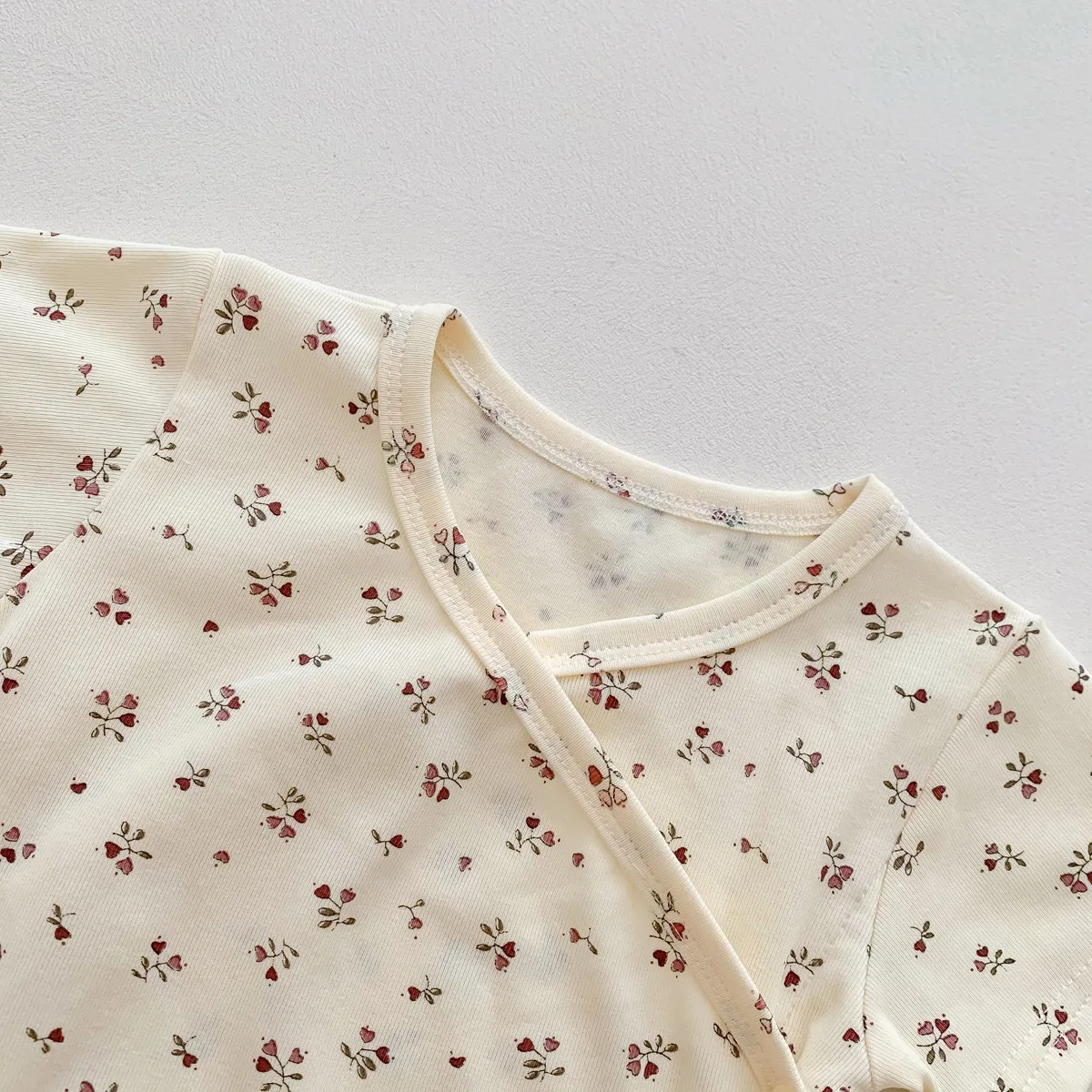 Newborn baby clothes 2022 summer thin Jumpsuit monk clothes female and male baby triangle Khaki summer cotton boy and girl