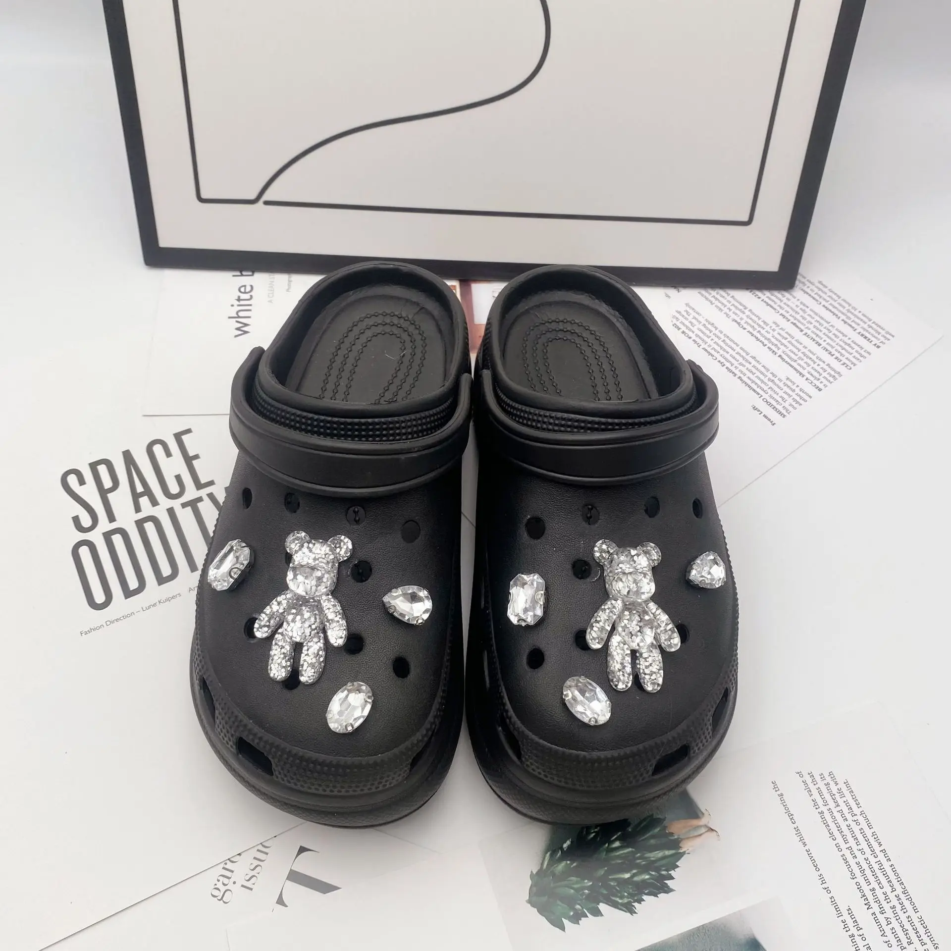 Factory Direct Sales 2024 New Fashion Personalized Hole Shoes DIY Accessories Detachable Set