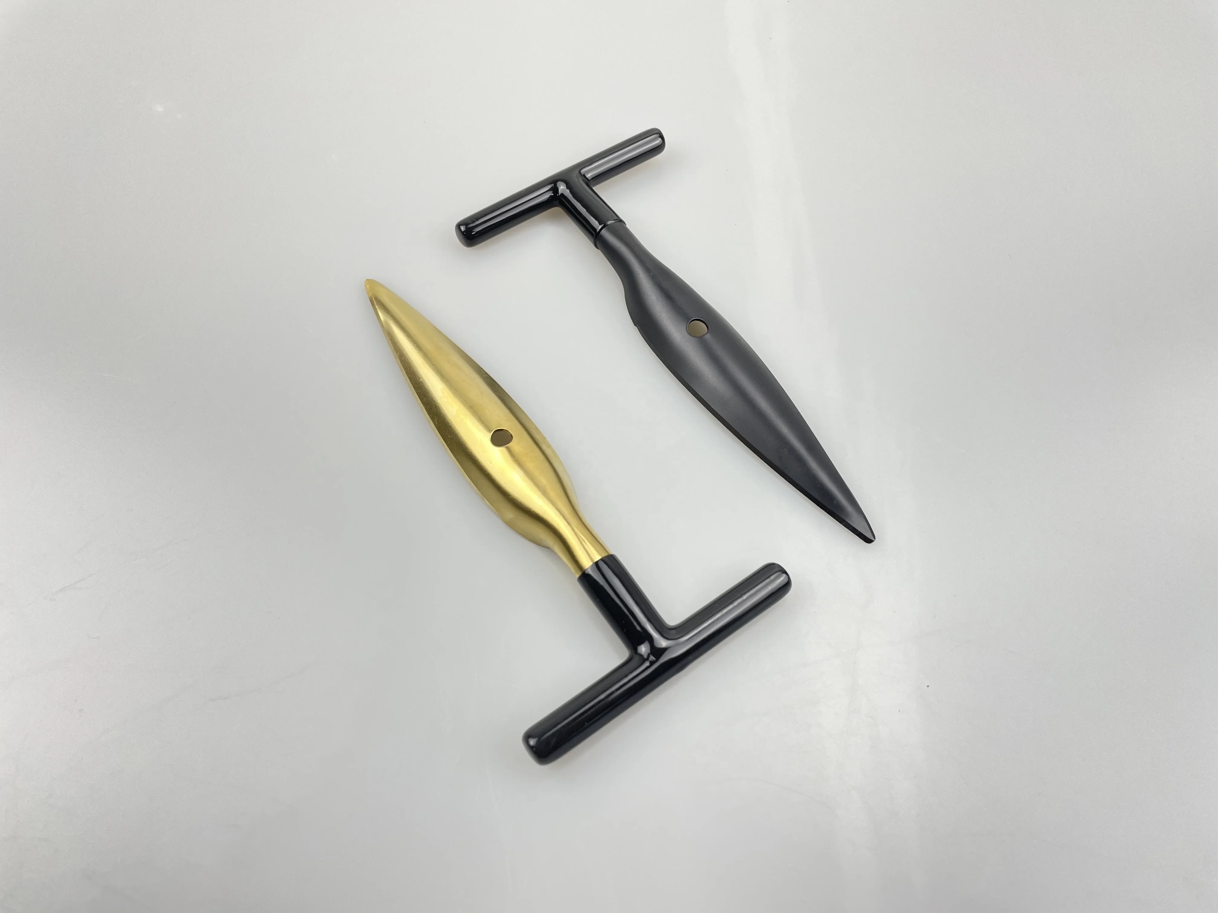 Coconut Opener Tool - Convenient and Easy to Use - Compatible with Peeled Thai Coconuts - Kitchen Utensils Kitchen Accessories