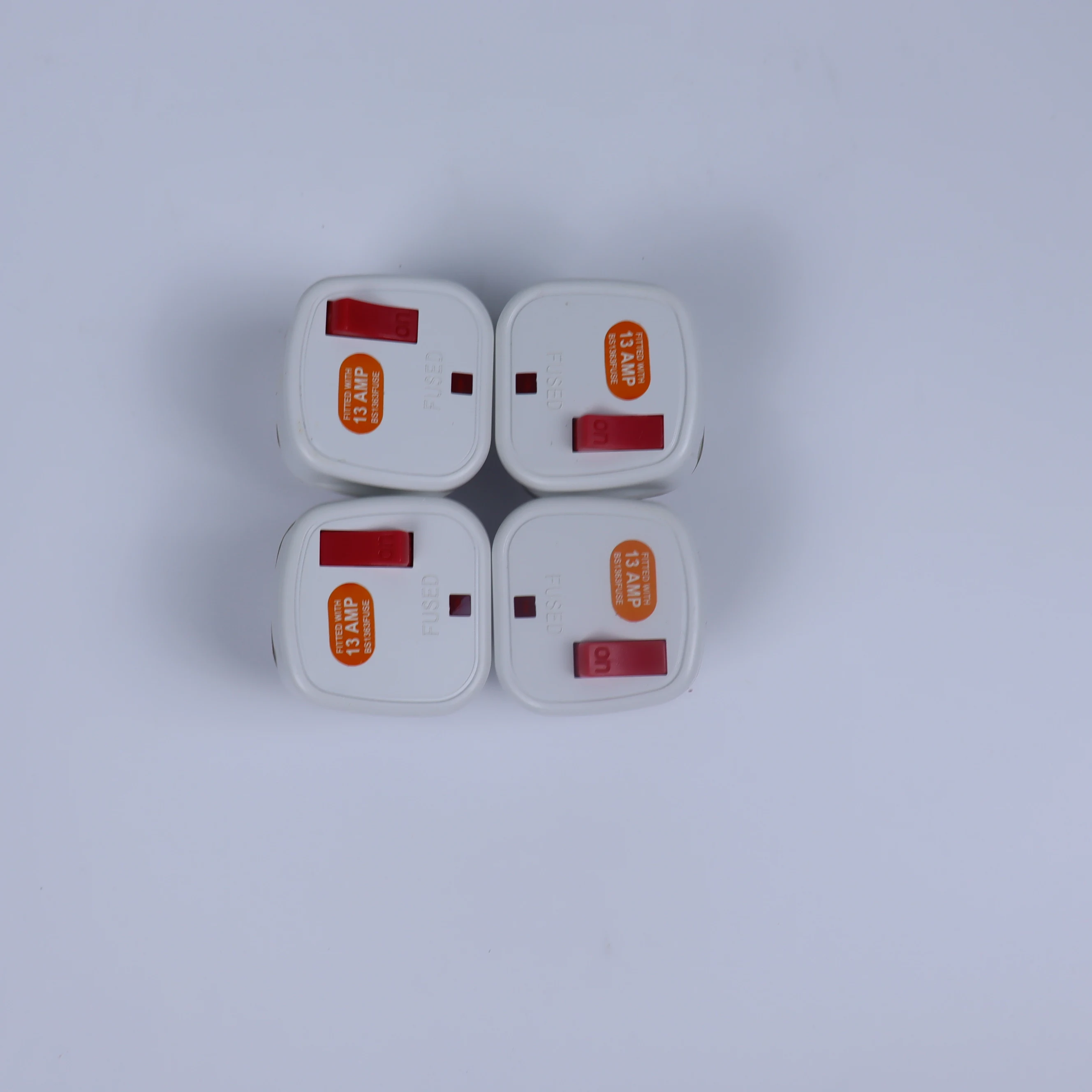 Factory Price Electrical Plug Socket 3 Pins Socket Switch Uk Electrical Plug
