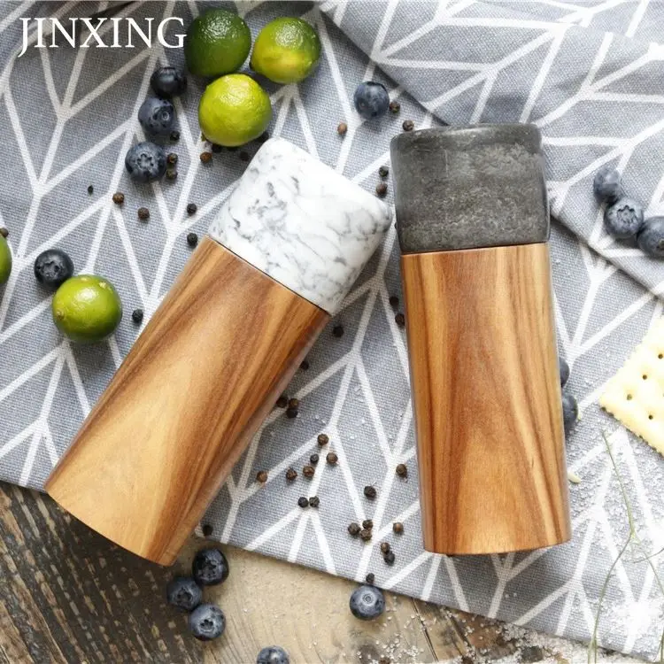 Wholesale Wood Pepper Mill Salt And Pepper Shaker Tableware Gifts Professional Chef Tableware Pepper Grinder