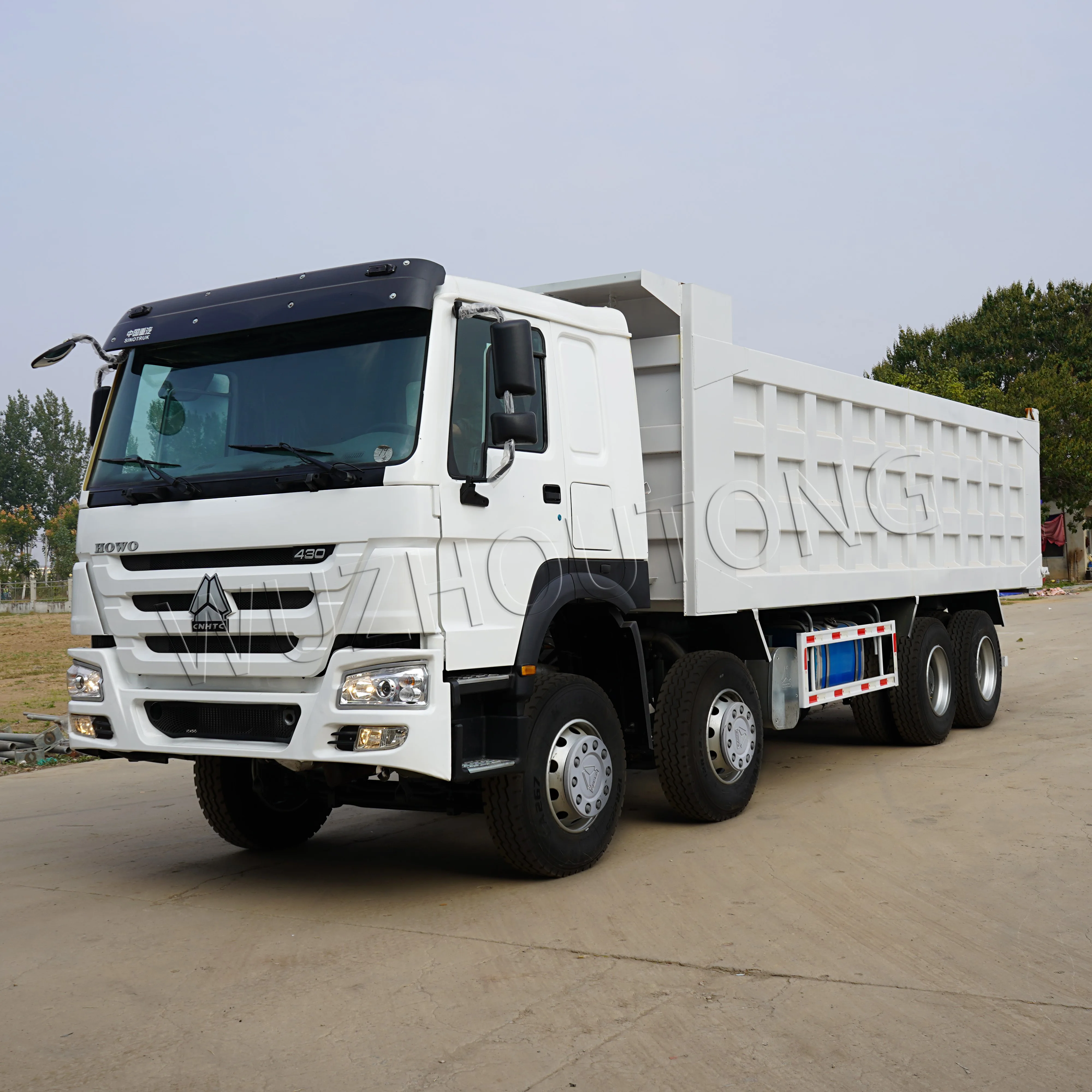 Brand New howo dump truck 8x4 12 wheeler 375 371hp 40Ton mining tipper truck