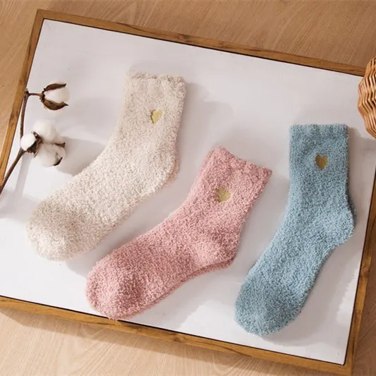 Wholesale Girl Embroidery Heart Cozy Custom Logo Thick Slipper Warm Custom Winter Fluffy Fuzzy Socks For Women