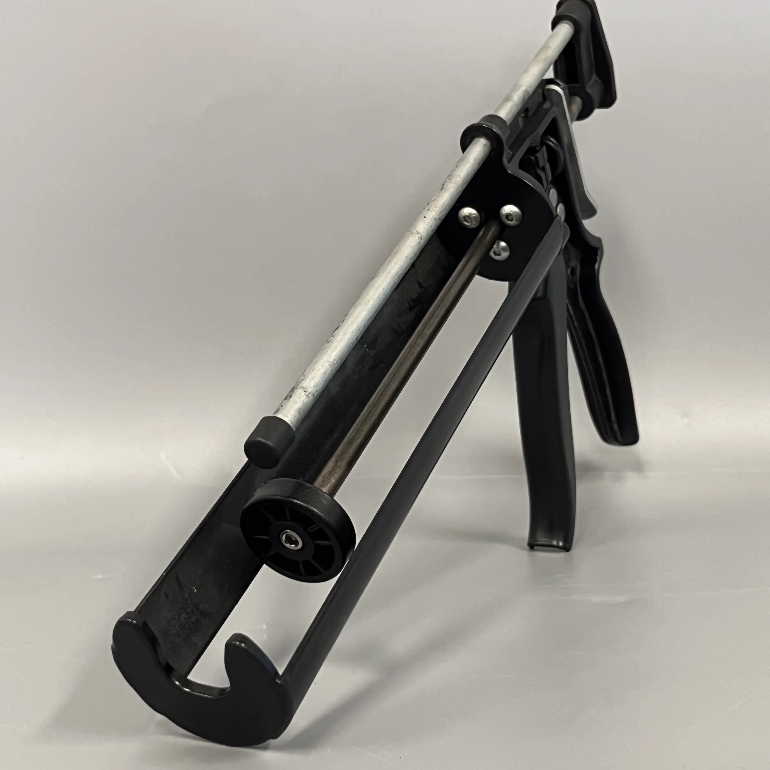 345ml 10:1/360ml 5:1 Dual Cartridge durable Aluminum sealant silicone calk gun