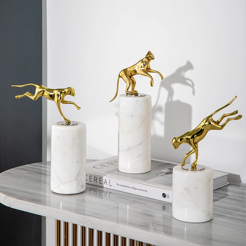 Brass decorations custom luxury brass gymnast desktop marble ornaments high-grade hotel decorations Brass leopard Sculpture