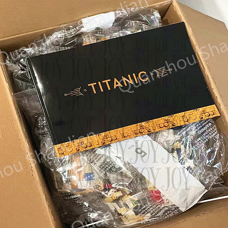 Cheap 9090Pcs Titanic RMS Cruise Ship Technical Compatible 99023 Large Boat Steamship Bricks Building Blocks Toys Love Gifts