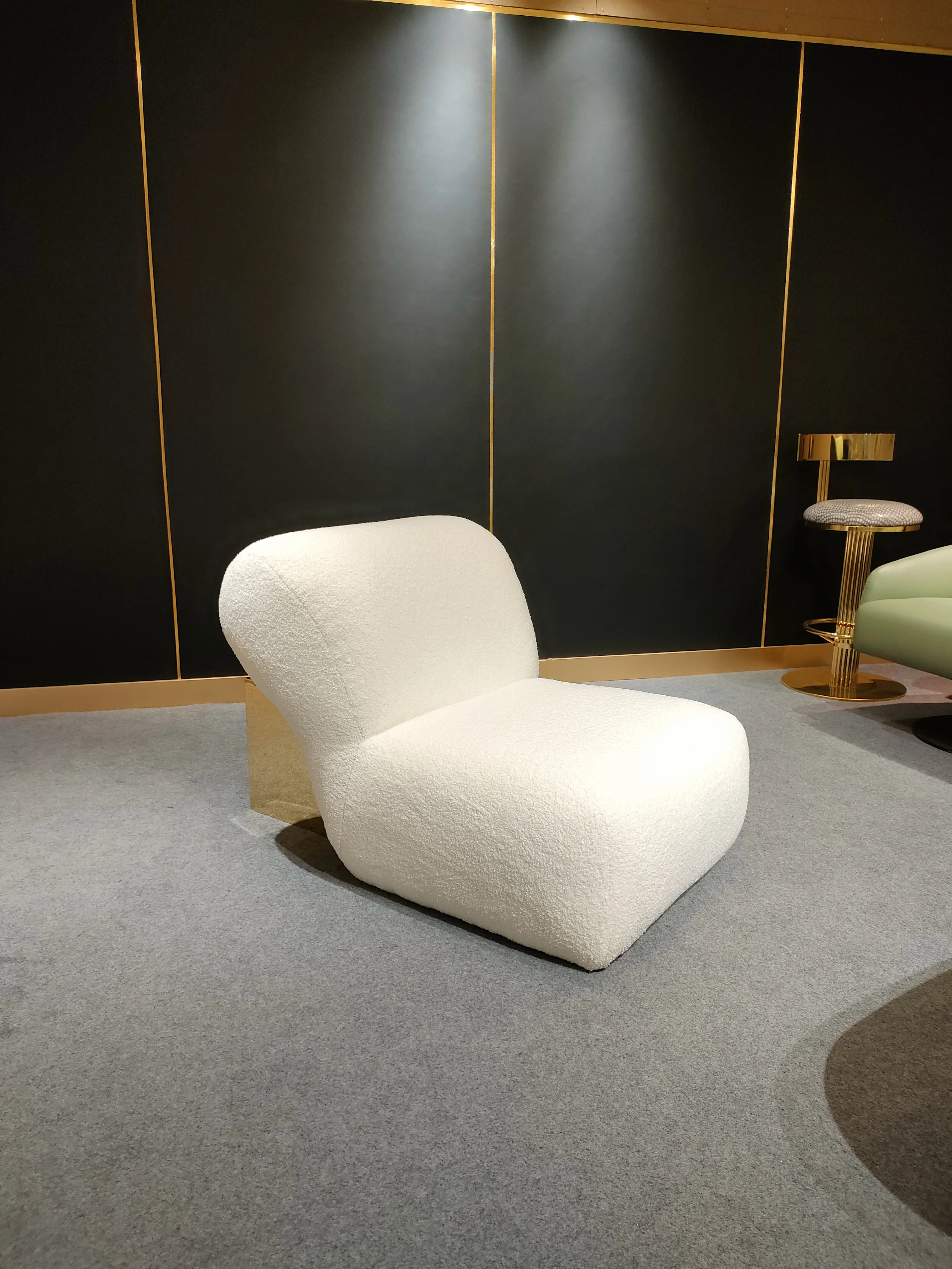 Tufted plush lamb wool stainless steel hotel lounge lazy recliner sofa leisure chair home living room single sofa