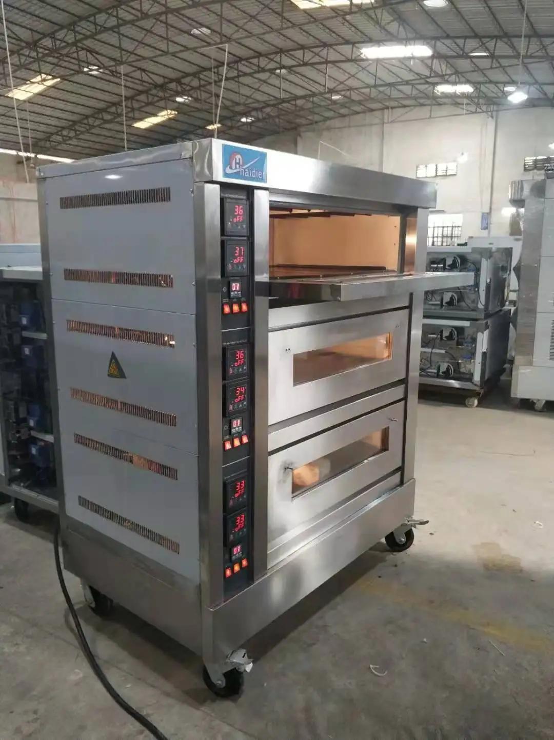 Wholesale price electric 3 deck 6 trays deck oven FOR bakery
