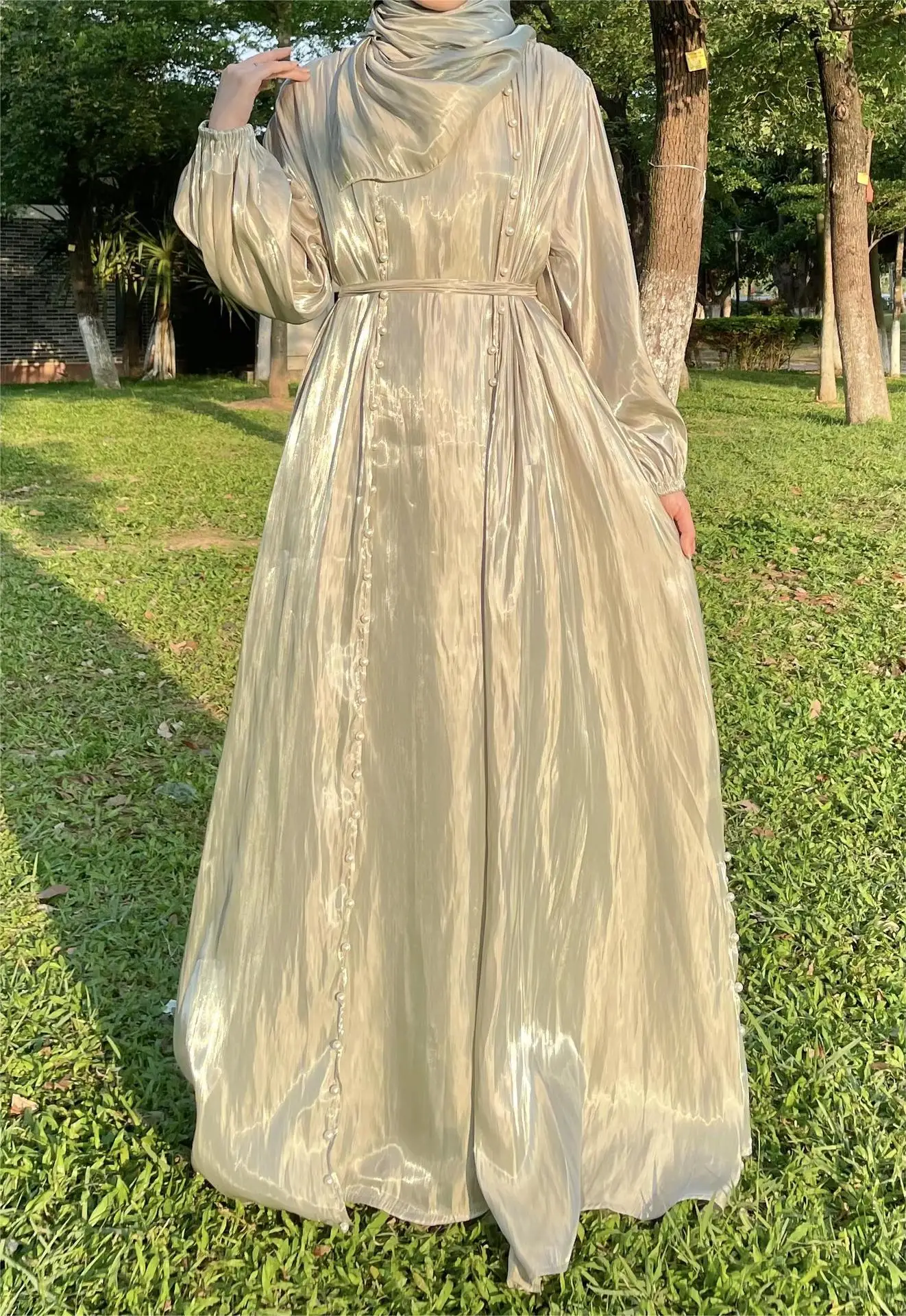 2024 U.Chic Hand Stitched Beads Abaya Dubai Dresses Bright Silk Open Front Abaya With Sleeveless Muslim Dresses For Women