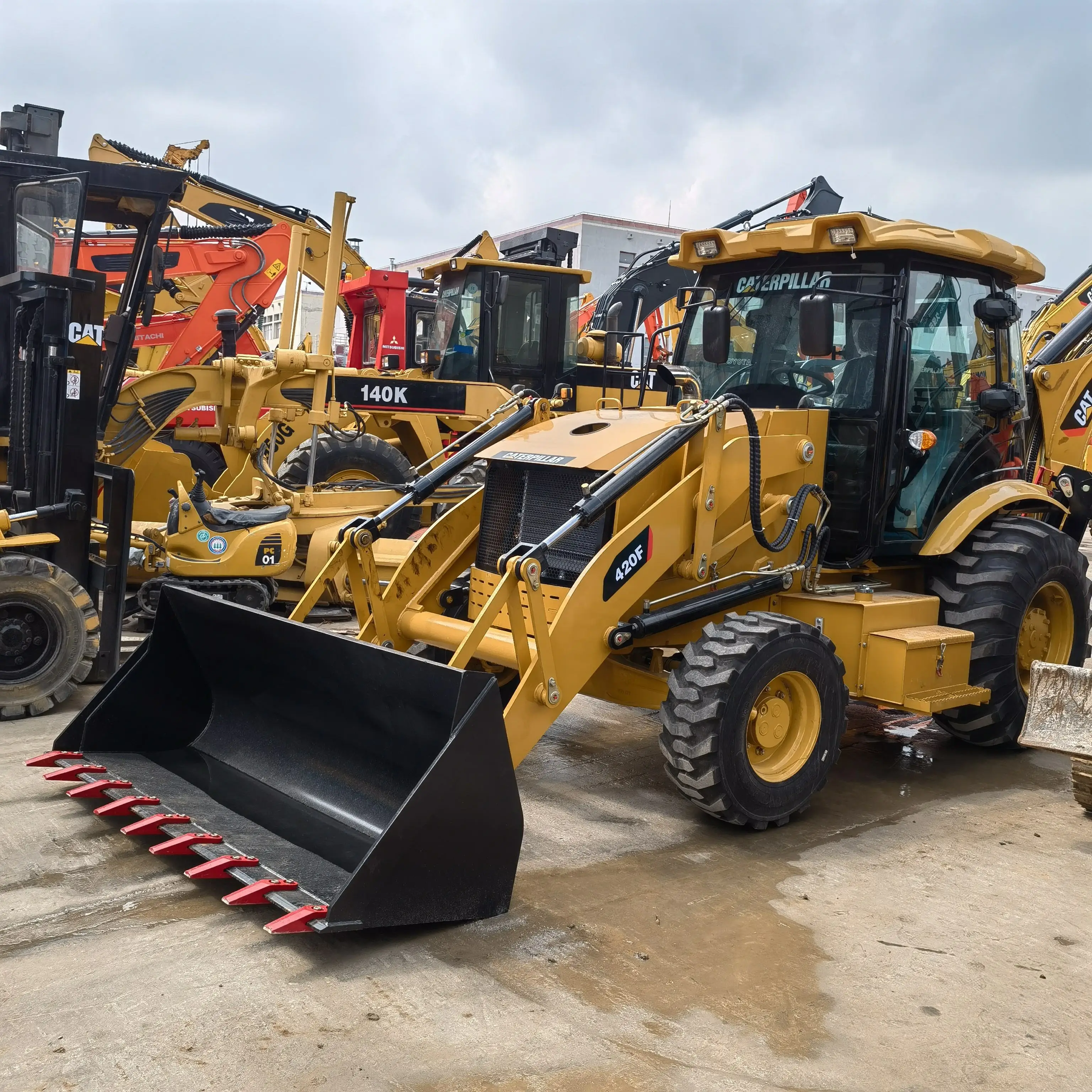 Небольшой трактор с погрузчиком и экскаватором 420f Jcb 3cx экскаватор-погрузчик запасные части