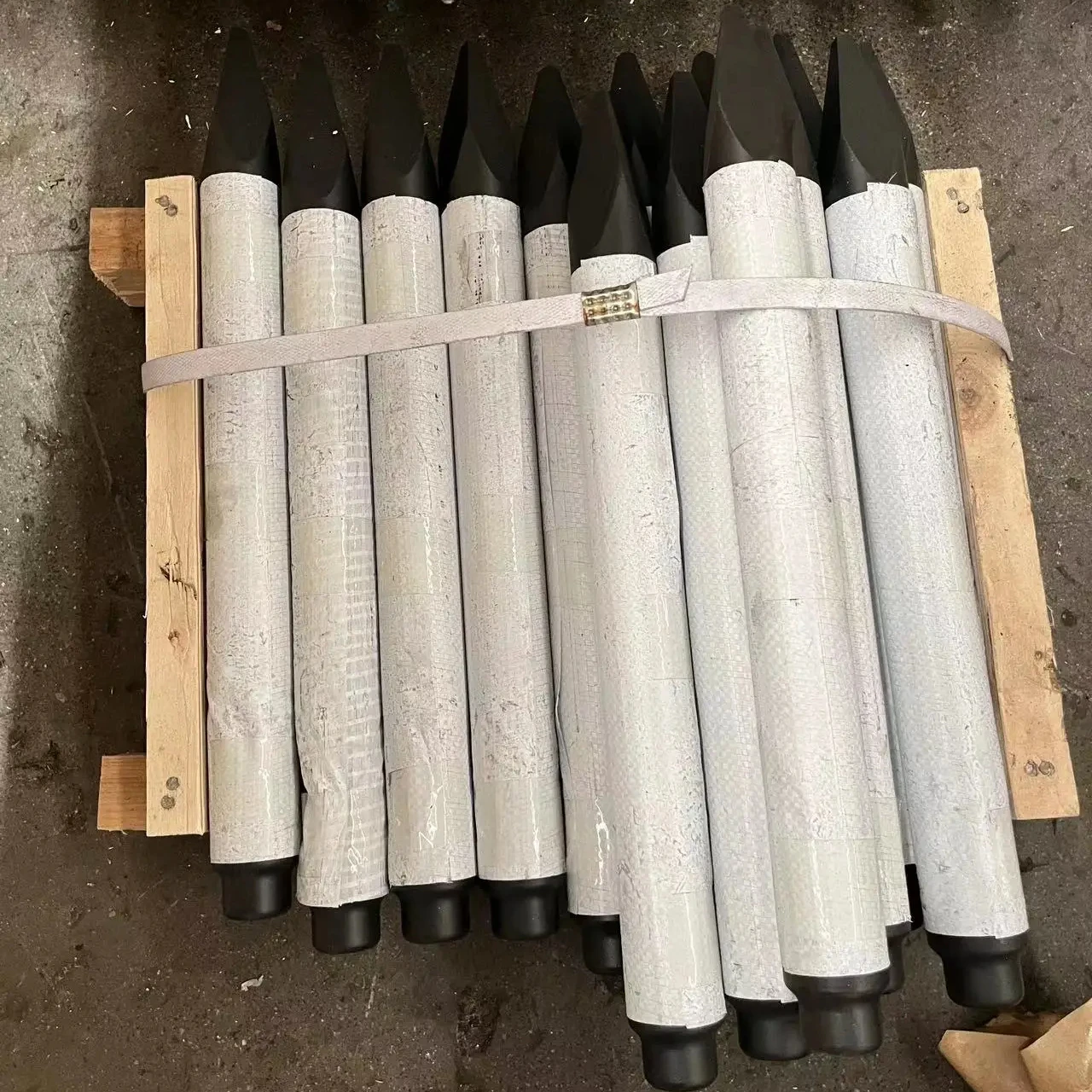 Wholesale Sb series Diameter 40-195mm Chisels Of Hydraulic Breaker Hammer For Excavators