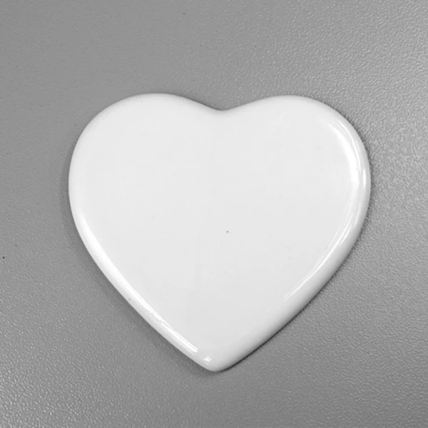 High Quality Hot Selling Heart-shaped Ceramic Decorative Tiles Heart-shaped Porcelain Piece Sublimation Ornament Blank Porcelain