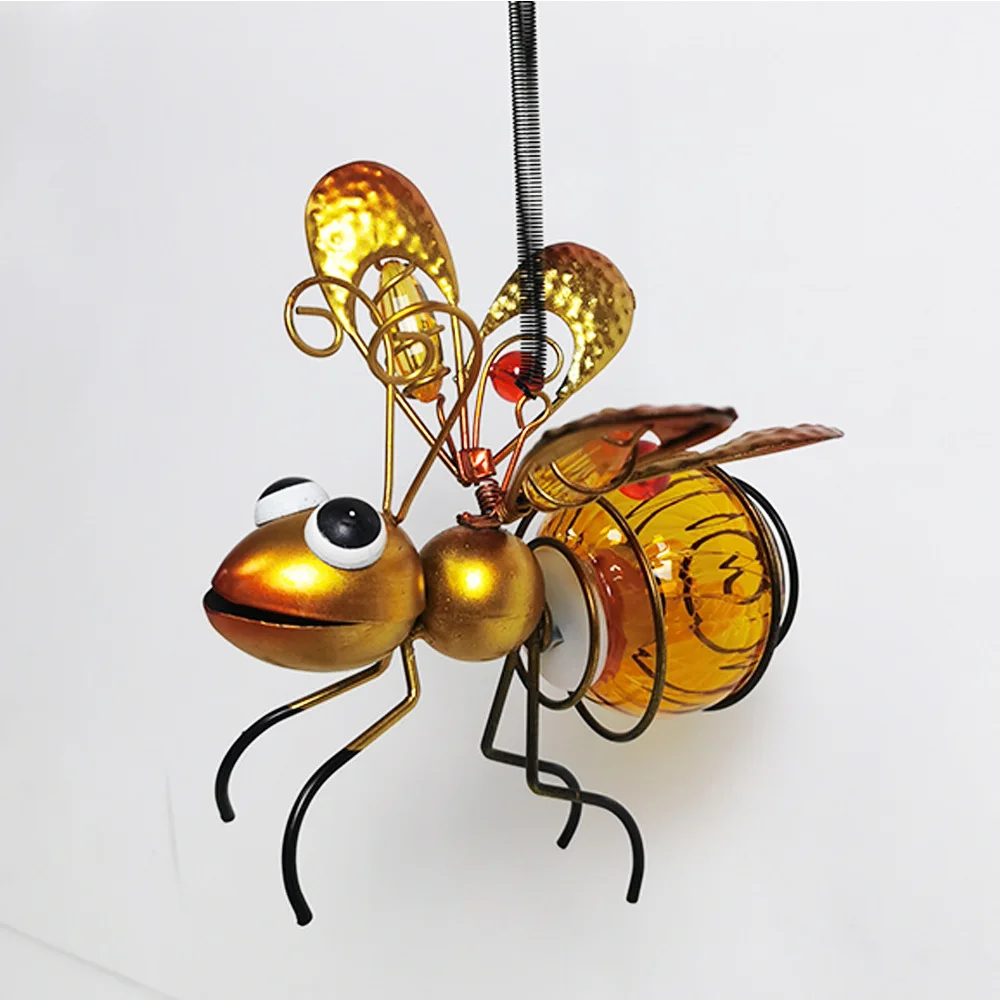 Solar-Powered Hanging Metal Ladybug Light Garden Decor Lady Sculpture With Bouncy Springs Summer Outdoor Art Decorations W24-688
