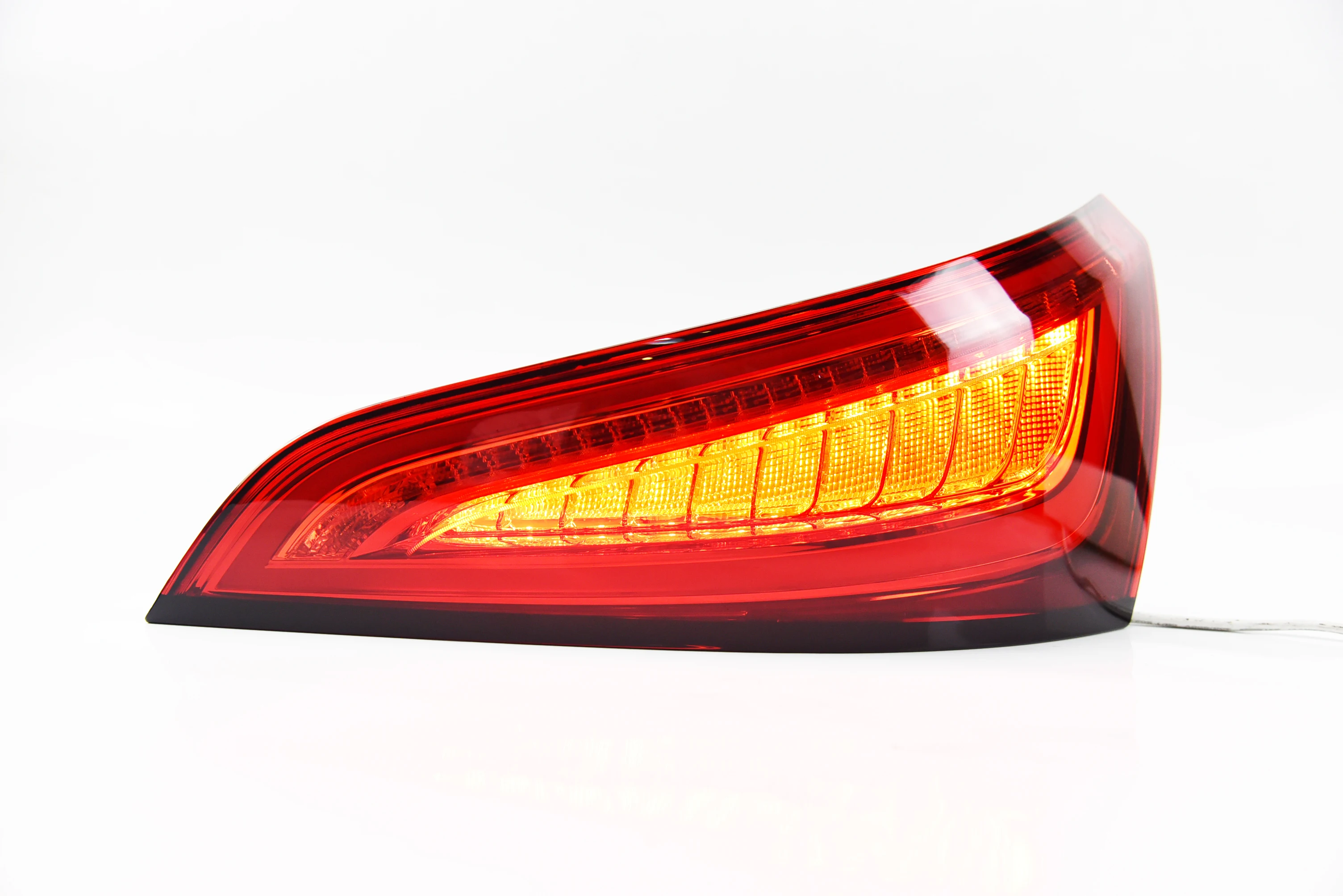 AKD Car Tail Lamp for Audi Q5 2008-2018 LED Light Rear Fog Highlight Reversing Turn Signal