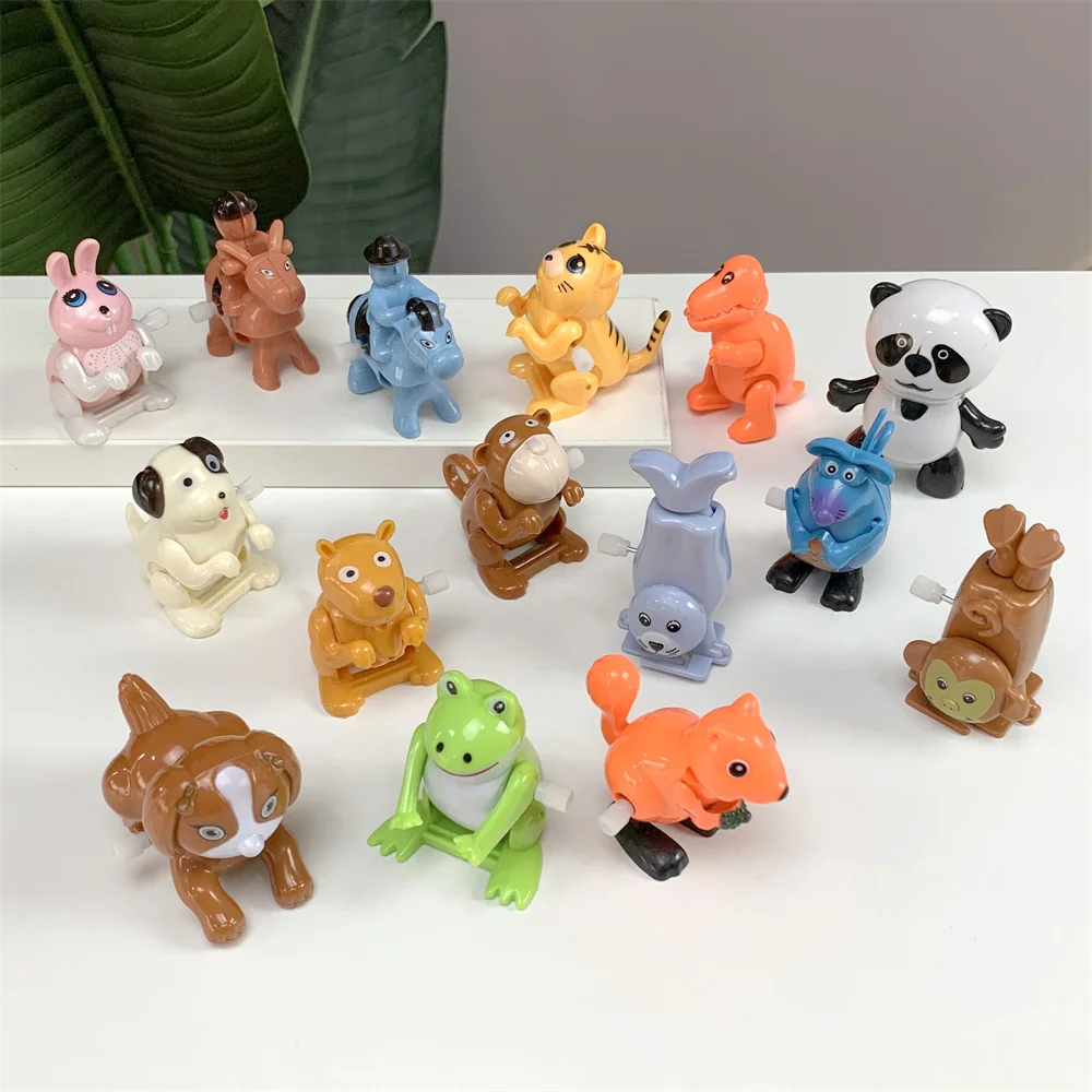 Wholesale Cheap Classic Gifts Funny Small Plastic Windup Clockwork Mechanical Walk Skip Bucket Animal Wind Up Toys For Kids