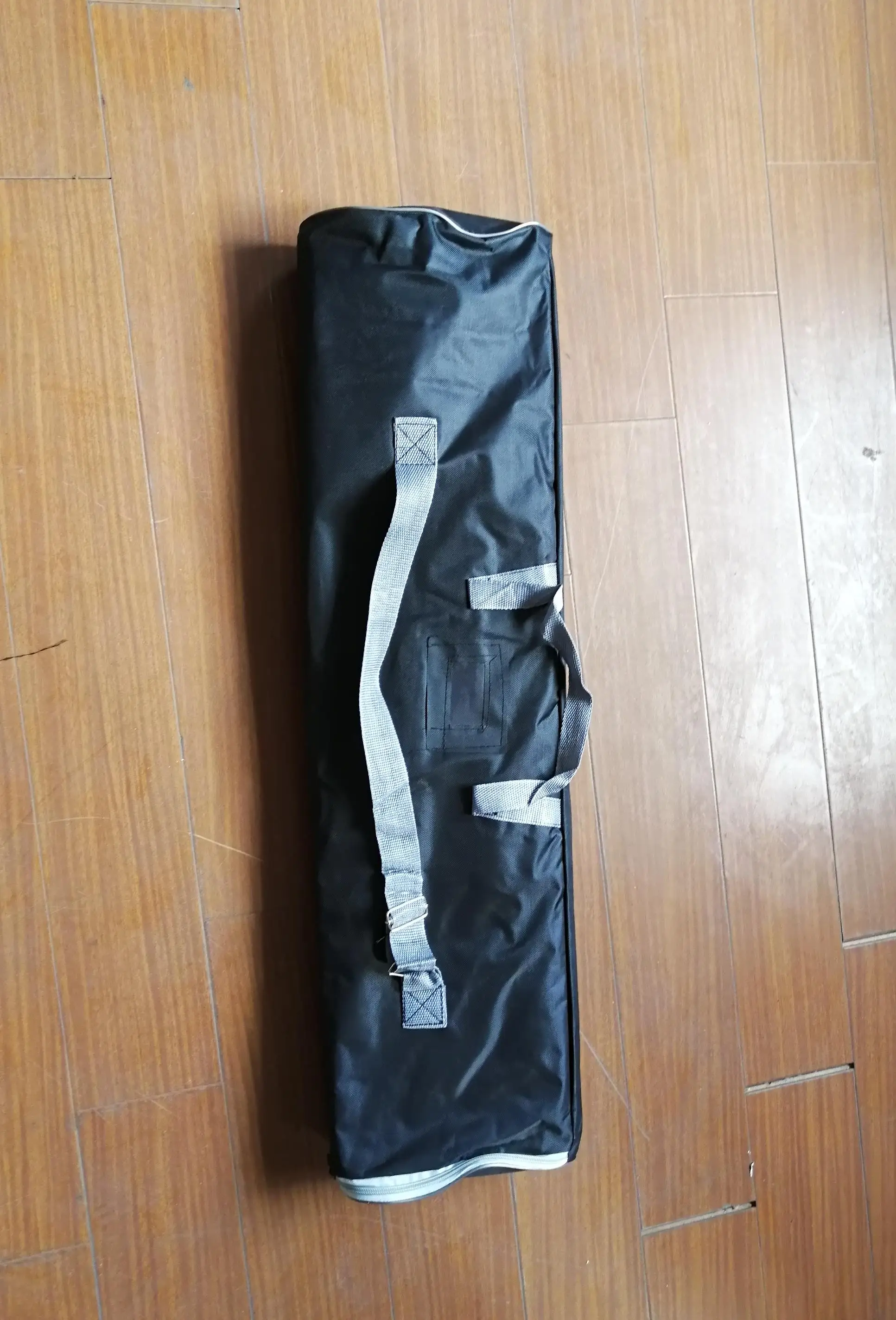 China custom low price horizontal roll up stand standee banner