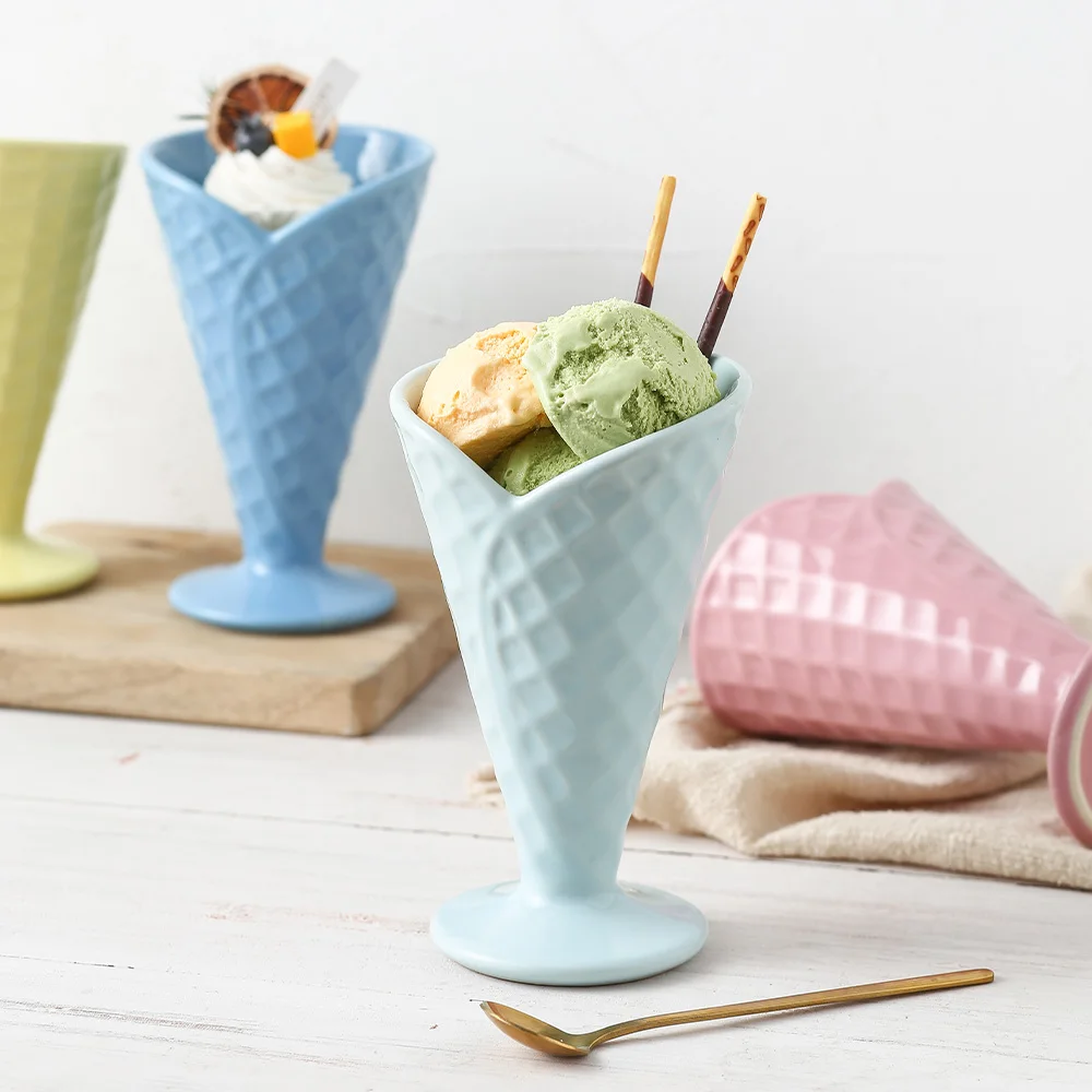 Macaron Color Custom Sundae Cups Footed Dessert Taster Cup Conic Cone Holder Ice Cream Bowl with Spoon