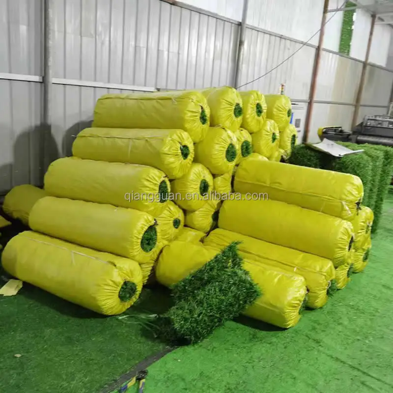 6ft high Fence Outdoor Garden Fence Roll PVC Coated Green Black Hot-dip Galvanized Wire Mesh grass chain link fence