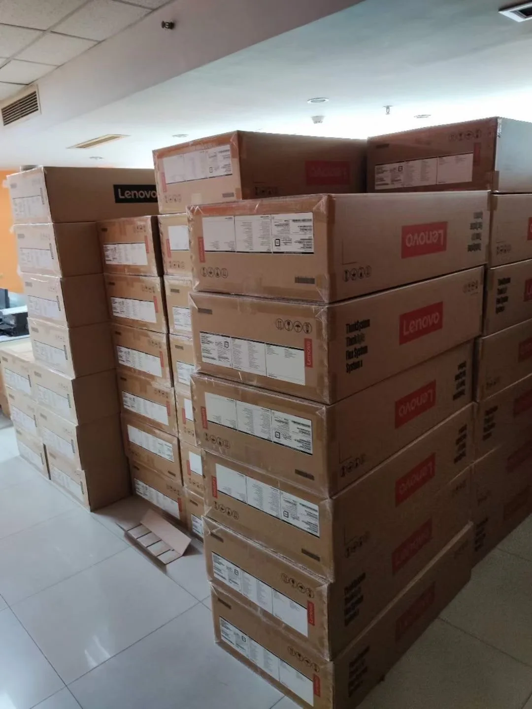 lenovo sr850 v2 Intel Xeon-Gold 6338N server lenovo