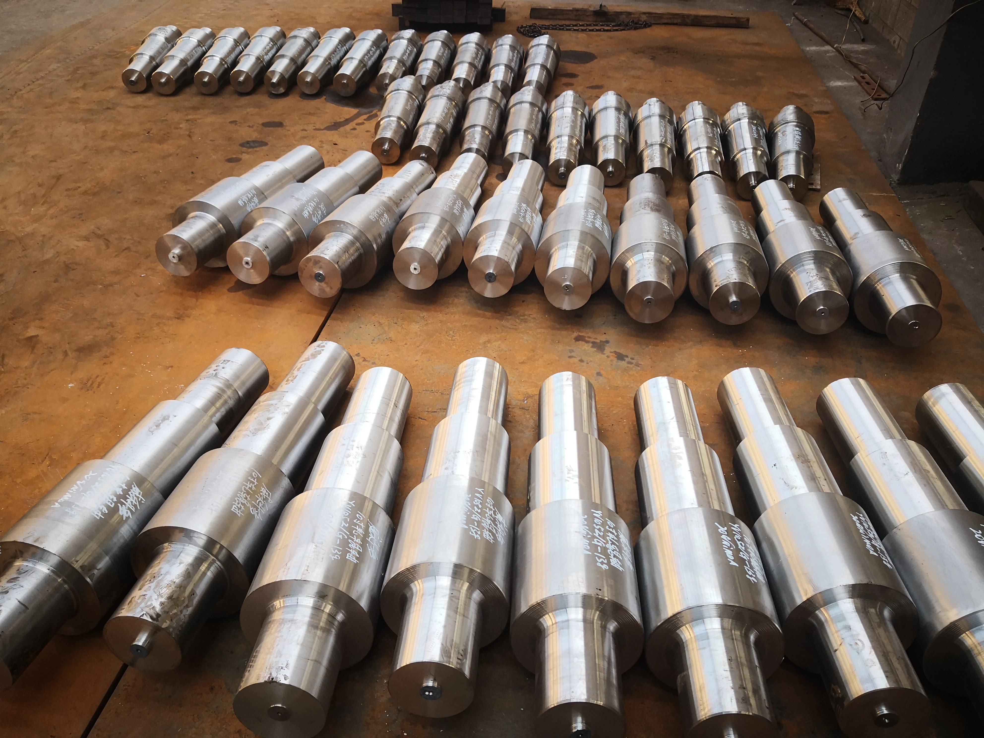Поковки для вала 42CrMo4 40crnimo 18CrNiMo5 30crmo 4130 4140 штампованный стальной вал