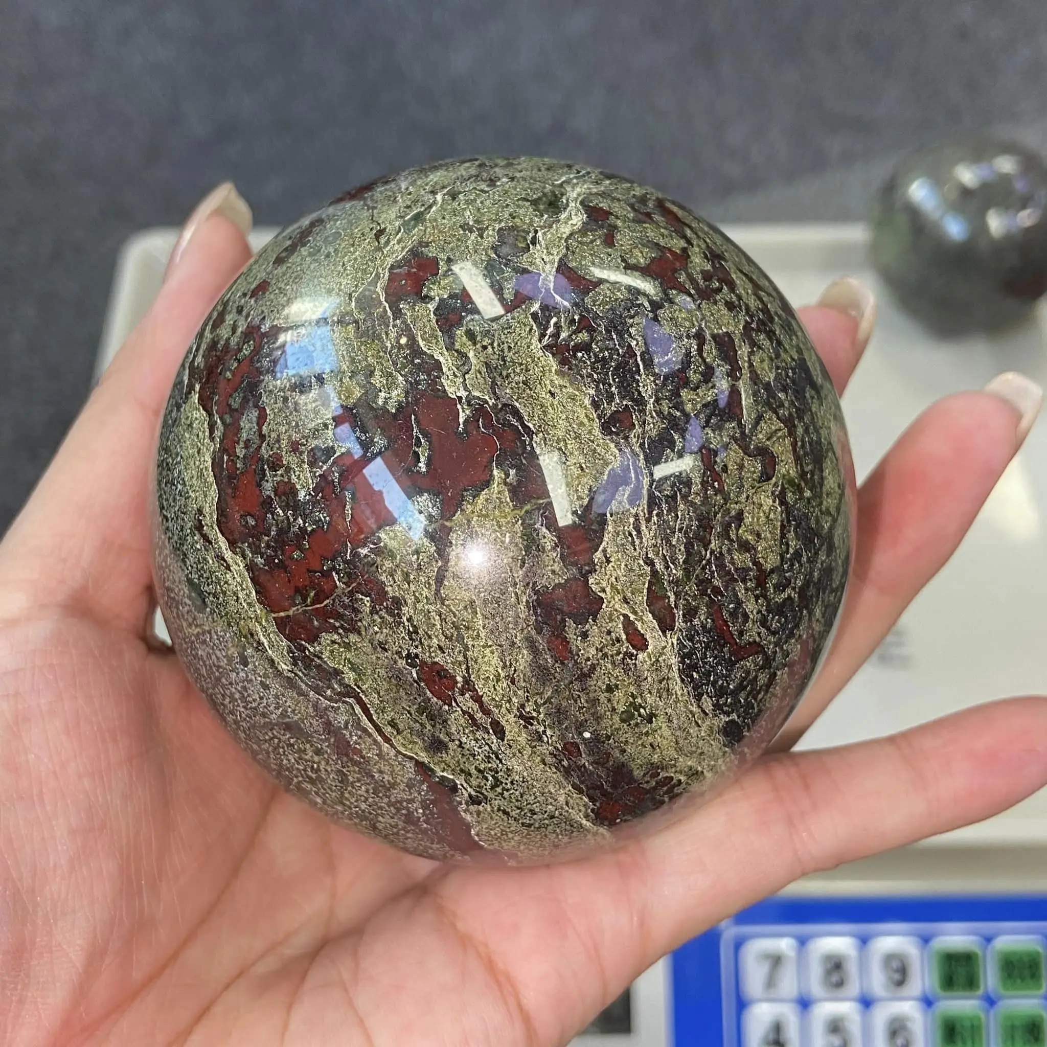 Wholesale Red Dragon Blood Stone Crystal Balls Natural Stones Sphere for Healing and Feng Shui