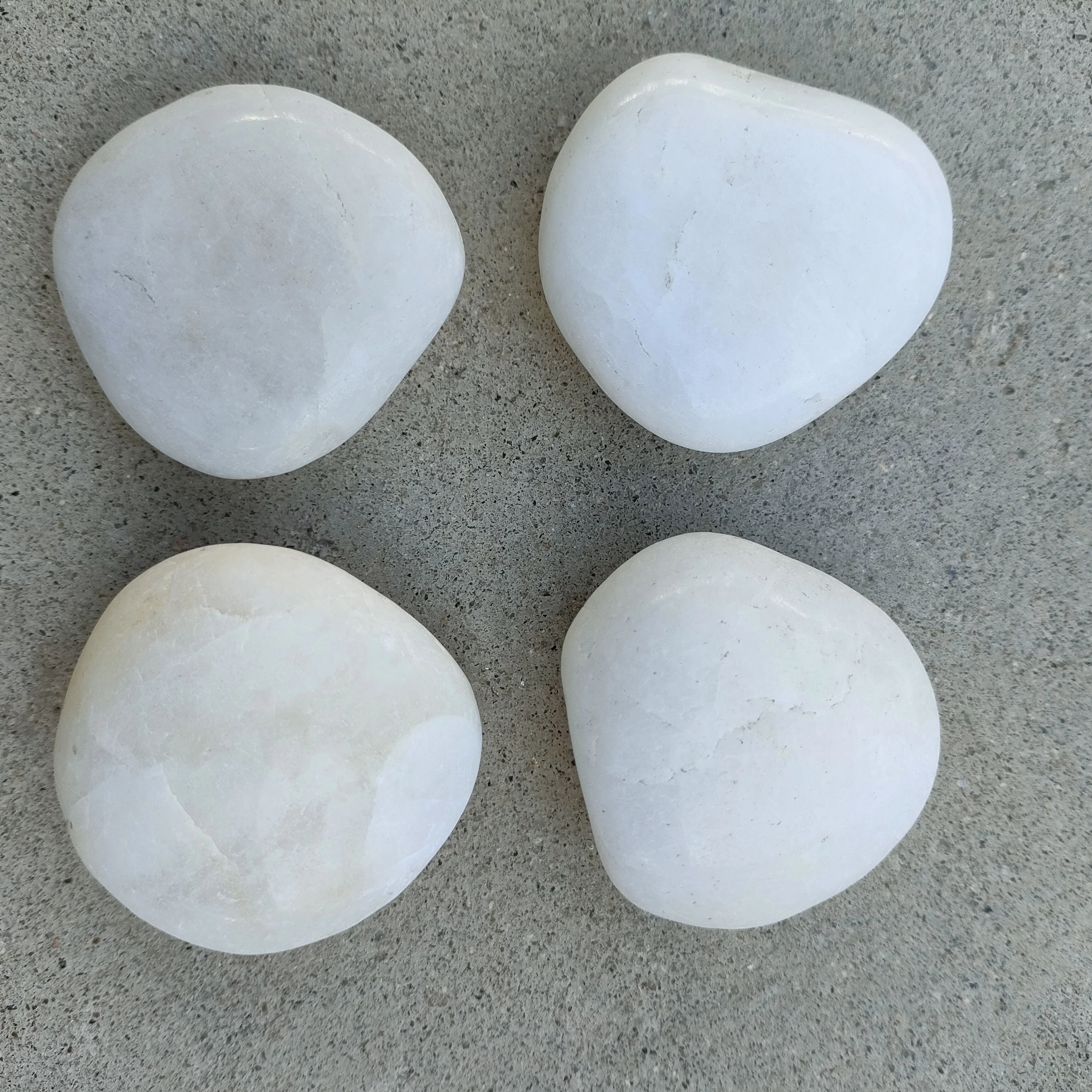 Factory Custom 3-5cm 5-8cm natural river beach pebble and cobble stone polished river stones for Landscape garden decoration