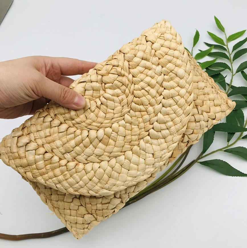 Летние плетеные сумки из ротанга