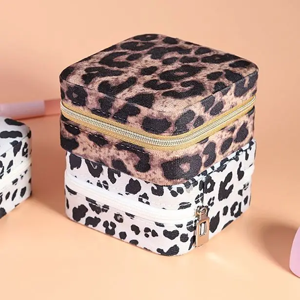Wholesale Portable Bracelet Earrings Gift Jewelry Box Organizer Leopard Cow Pattern Velvet Zipper Travel Jewelry Box With Mirror